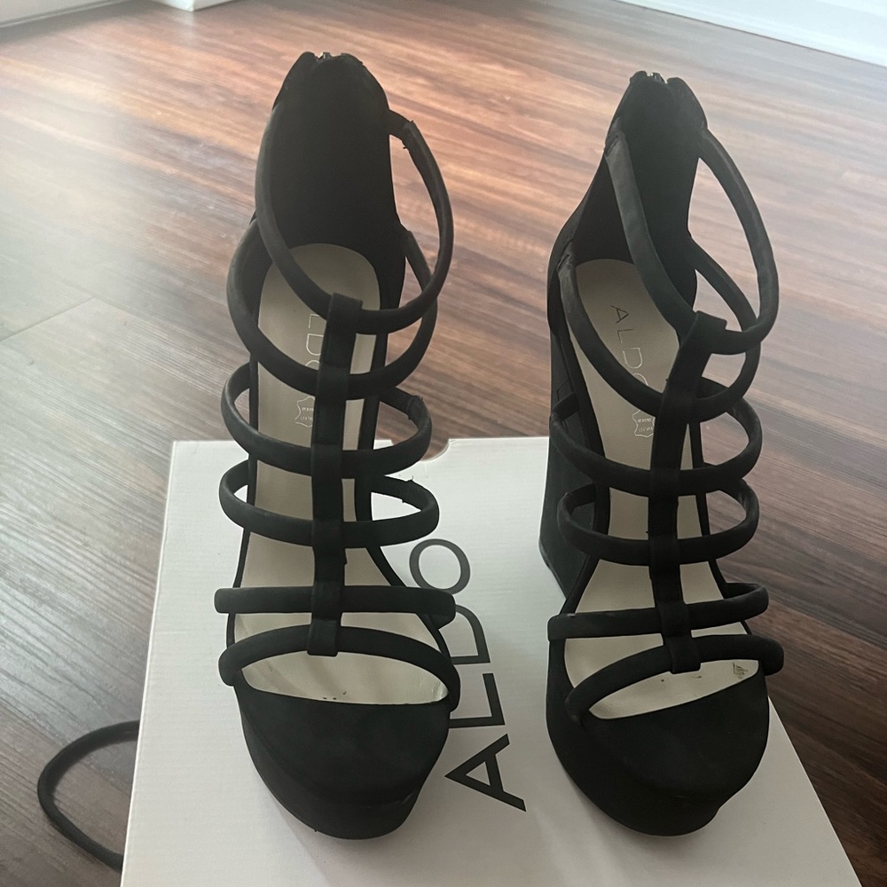 Aldo wedges